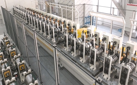 中科煜宸自動化輥壓激光焊接產(chǎn)線：從超高強(qiáng)鋼成型到焊接，顛覆傳統(tǒng)管材行業(yè)！